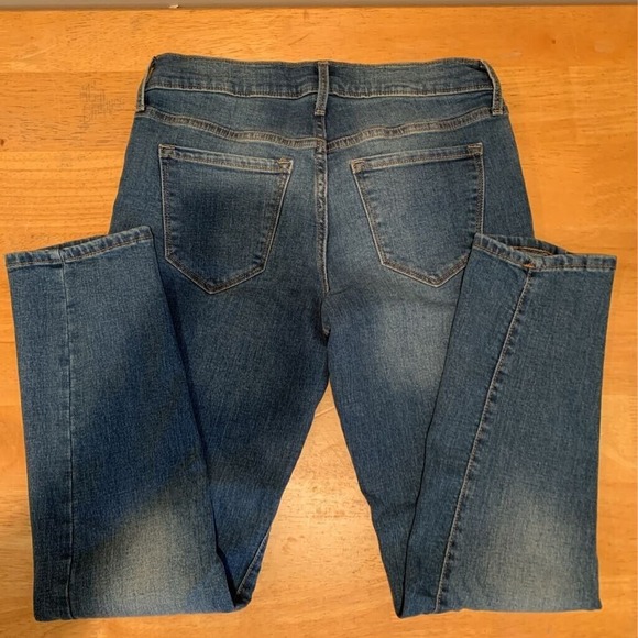 Old Navy Womens Slim Skinny Jeans Blue Stretch Mid Rise Medium Wash Denim 4 - Picture 2 of 4